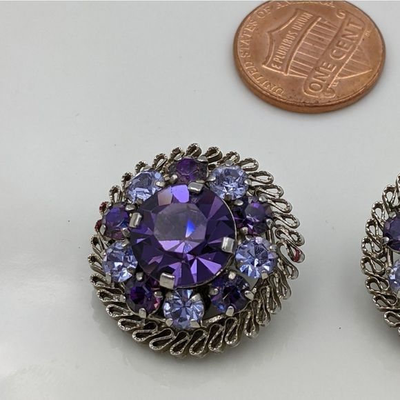 Vintage Austrian Purple Crystal Round Clip Earring - Picture 3 of 11